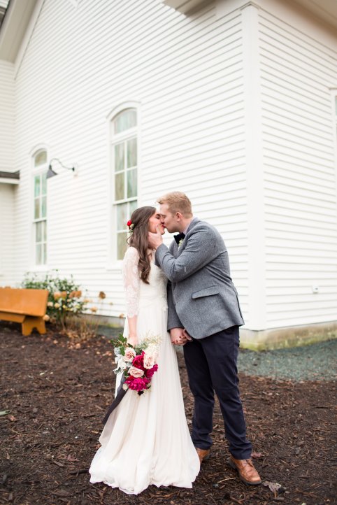 View More: http://amberhatley.pass.us/theparlouratmannschapelstyledshoot