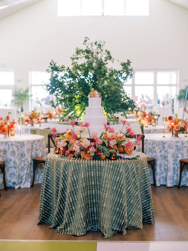 Shields & David’s Colorful Coastal Coral Bay Club Wedding | Raleigh ...